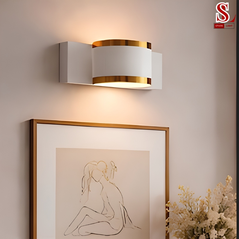 Đèn led rọi tranh rọi gương viền vàng cao cấp zl1146 Đèn led rọi tranh rọi gương viền vàng cao cấp zl1146